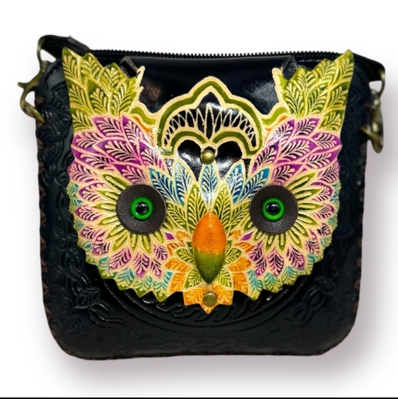 Handbags - GENUINE leather owl Fanny Pack